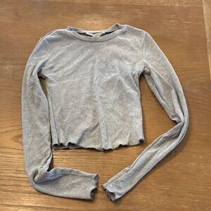 Chic Gray Long Sleeve Crop Top